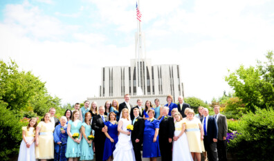 Wedding Day Pictures: The Family